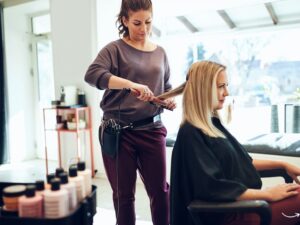 Jonathan Wright Hair Stylist: The Trendsetter Behind Hollywood’s Iconic Looks