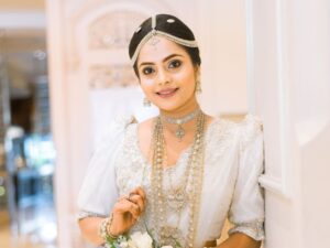Bridal Hair Jewellery: A Comprehensive Guide to Adorning Your Wedding Locks