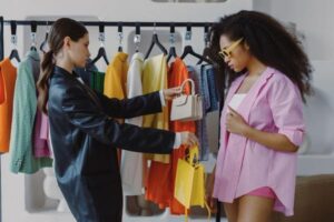 How to Choose a Handbag That Actually Fits Your Life